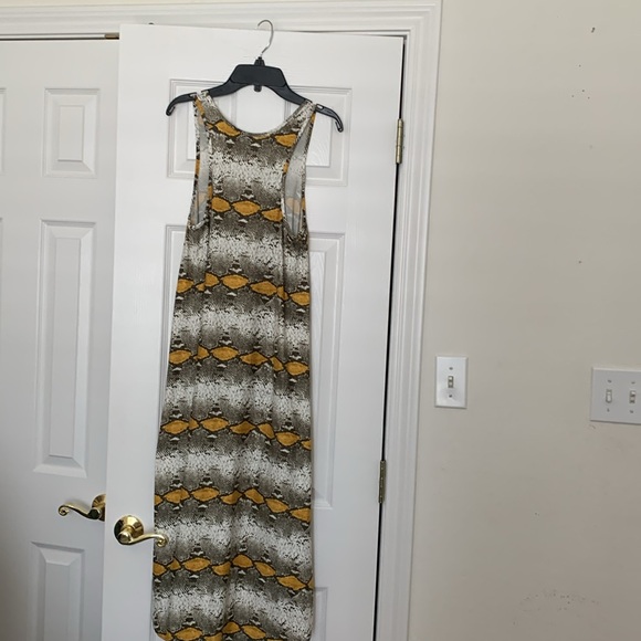 Turquoise haven top short in front long in back - Picture 2 of 3